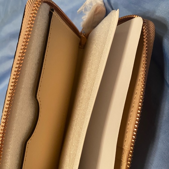 Micheal Kors set - Picture 3 of 6